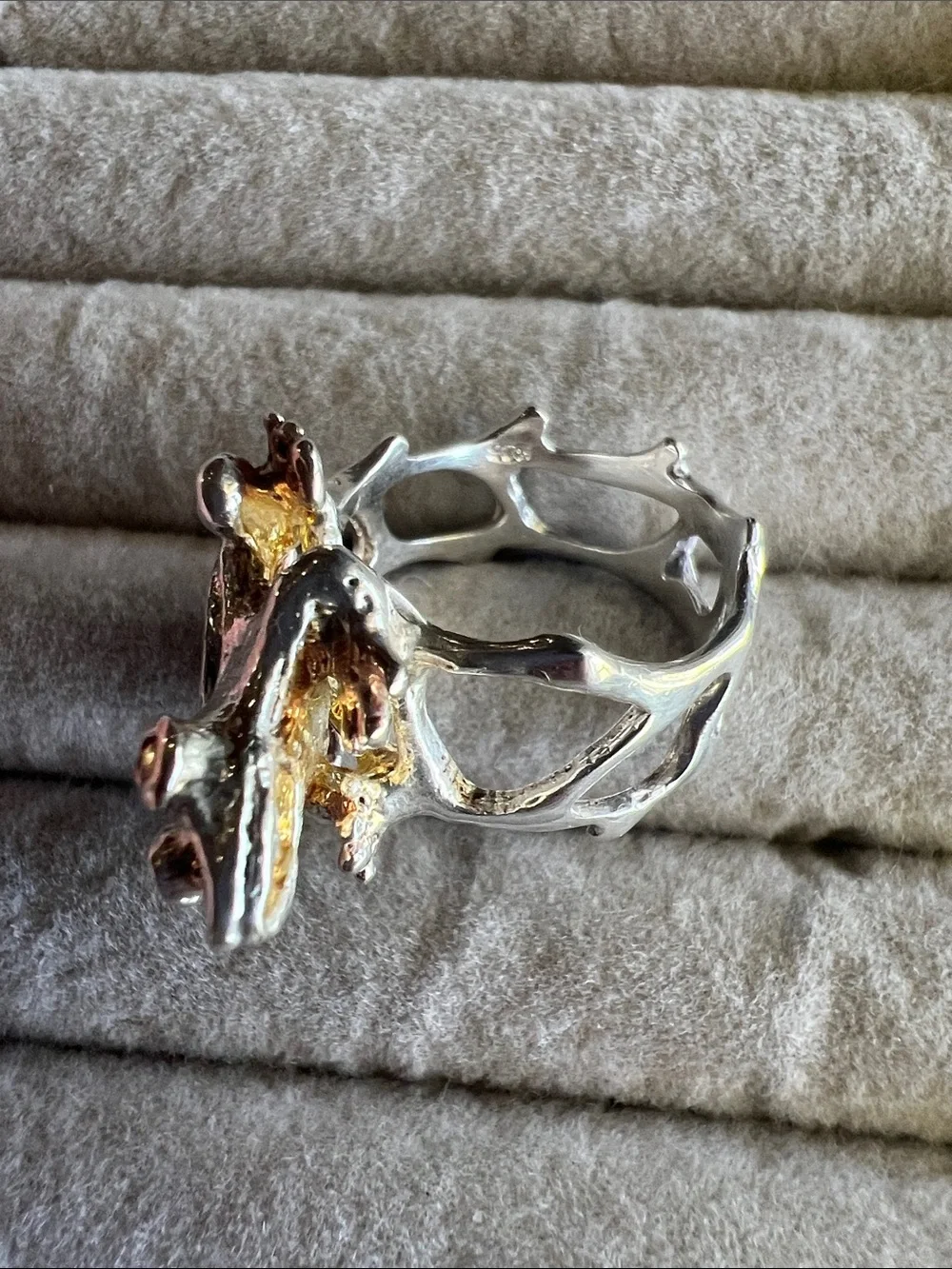 Artisan Frog Garnet Ring in Silver